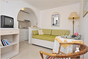 Grecia Privát Naoussa, Exteriorul